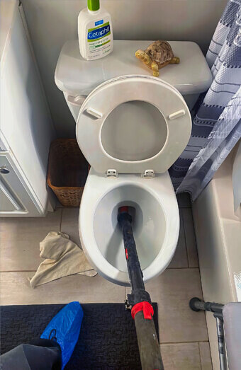 https://blockeddrainsforrestdale.com.au/uploads/2025/07/blocked-toilet-54169.jpg